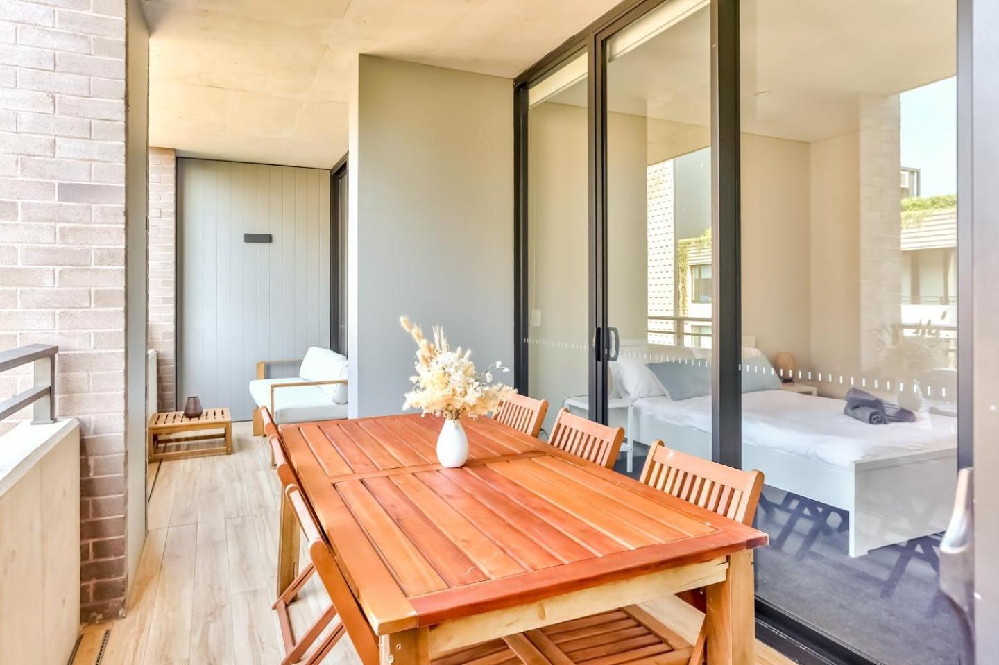 Modern 2 Bedroom Darling Harbour *