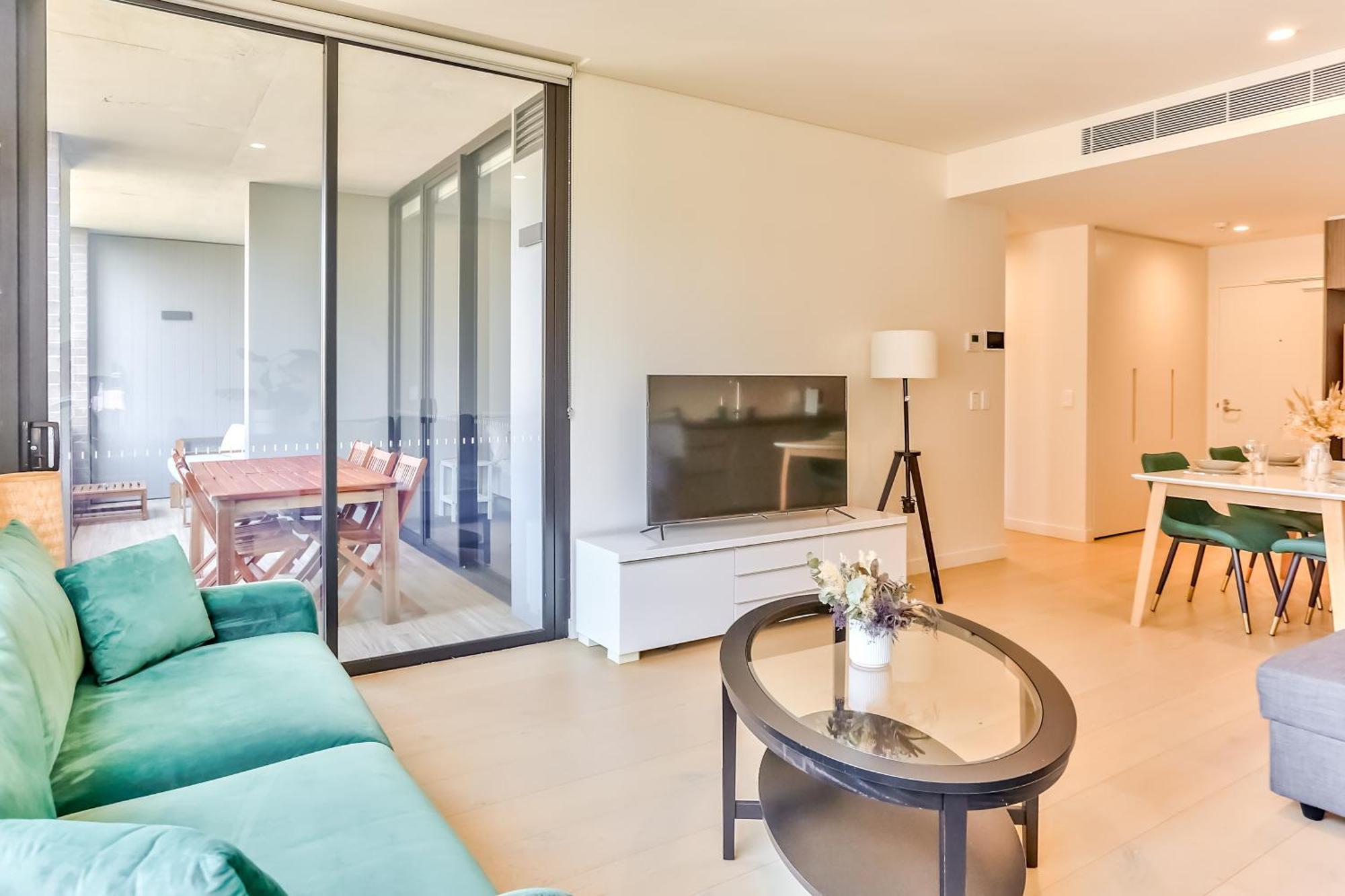 Modern 2 Bedroom Darling Harbour Apartment Sydney